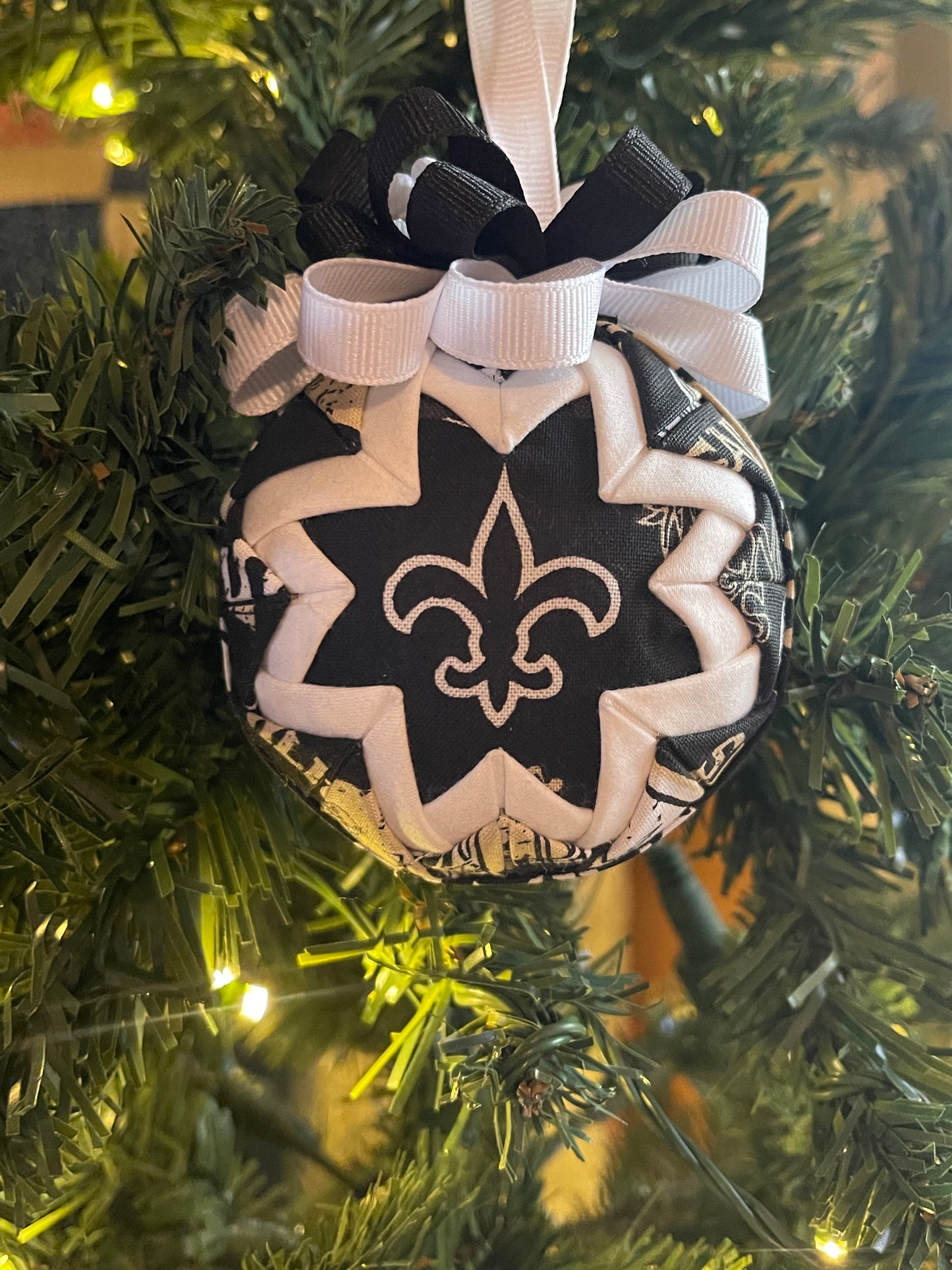 New Orleans Saint team Christmas ornament gift